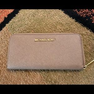 Michael Kors Tan/Gold Continental Wallet